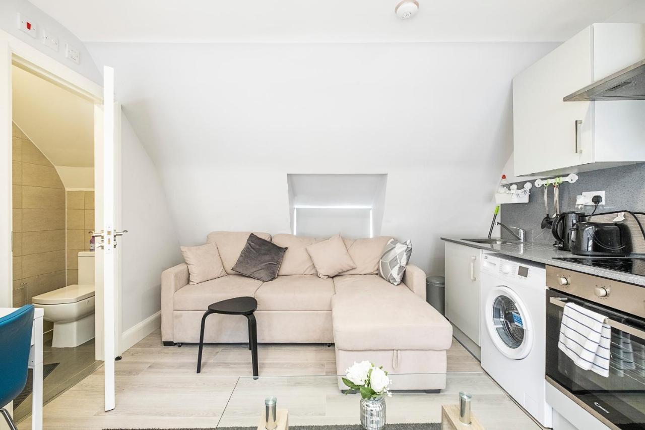 Securematics Superior Studio Apartments London Exterior photo
